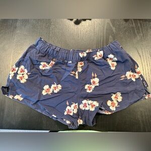 Patagonia Women’s Barely Baggies size medium 2.5” inseam